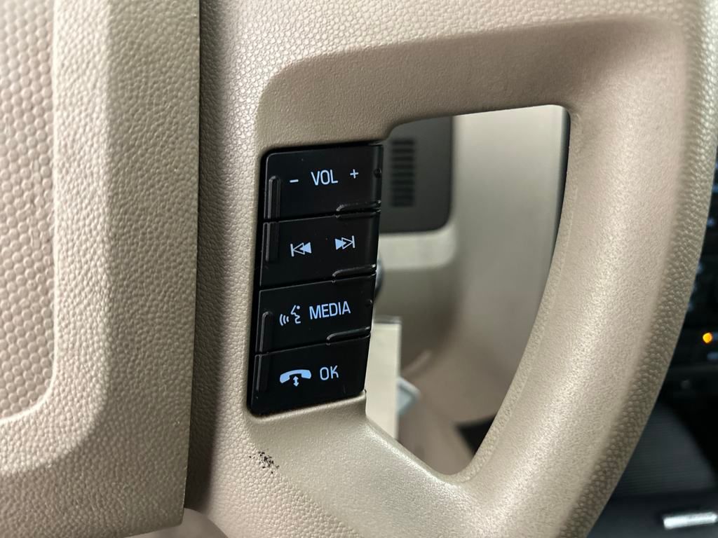 2010 Ford Escape XLS photo 22