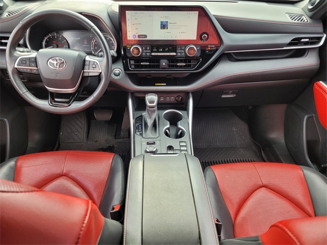 2023 Toyota Highlander XSE photo 13