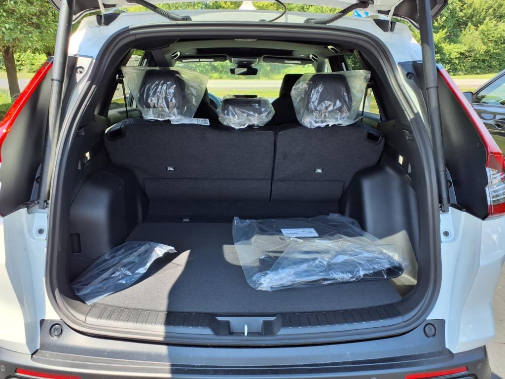 2026 Honda CR-V Hybrid Sport-L photo 2