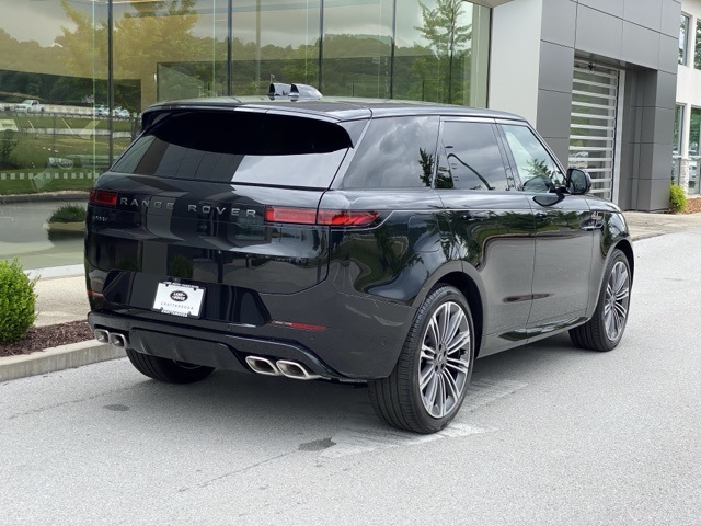 2025 Land Rover Range Rover Sport SE photo 6
