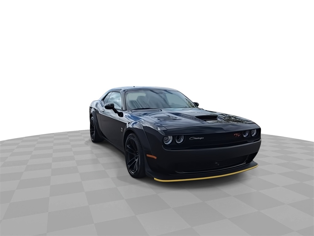 2023 Dodge Challenger R/T Scat Pack Widebody photo 2