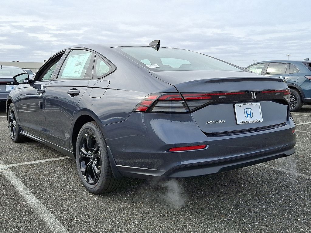 2025 Honda Accord SE photo 4