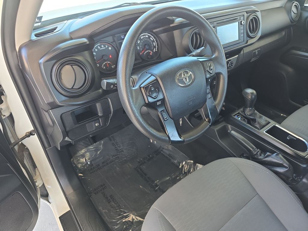 2018 Toyota Tacoma SR photo 9