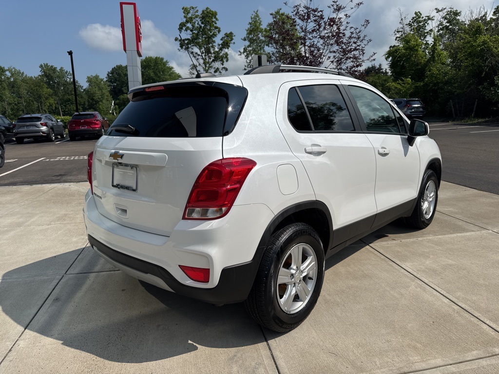 2022 Chevrolet Trax LT photo 3