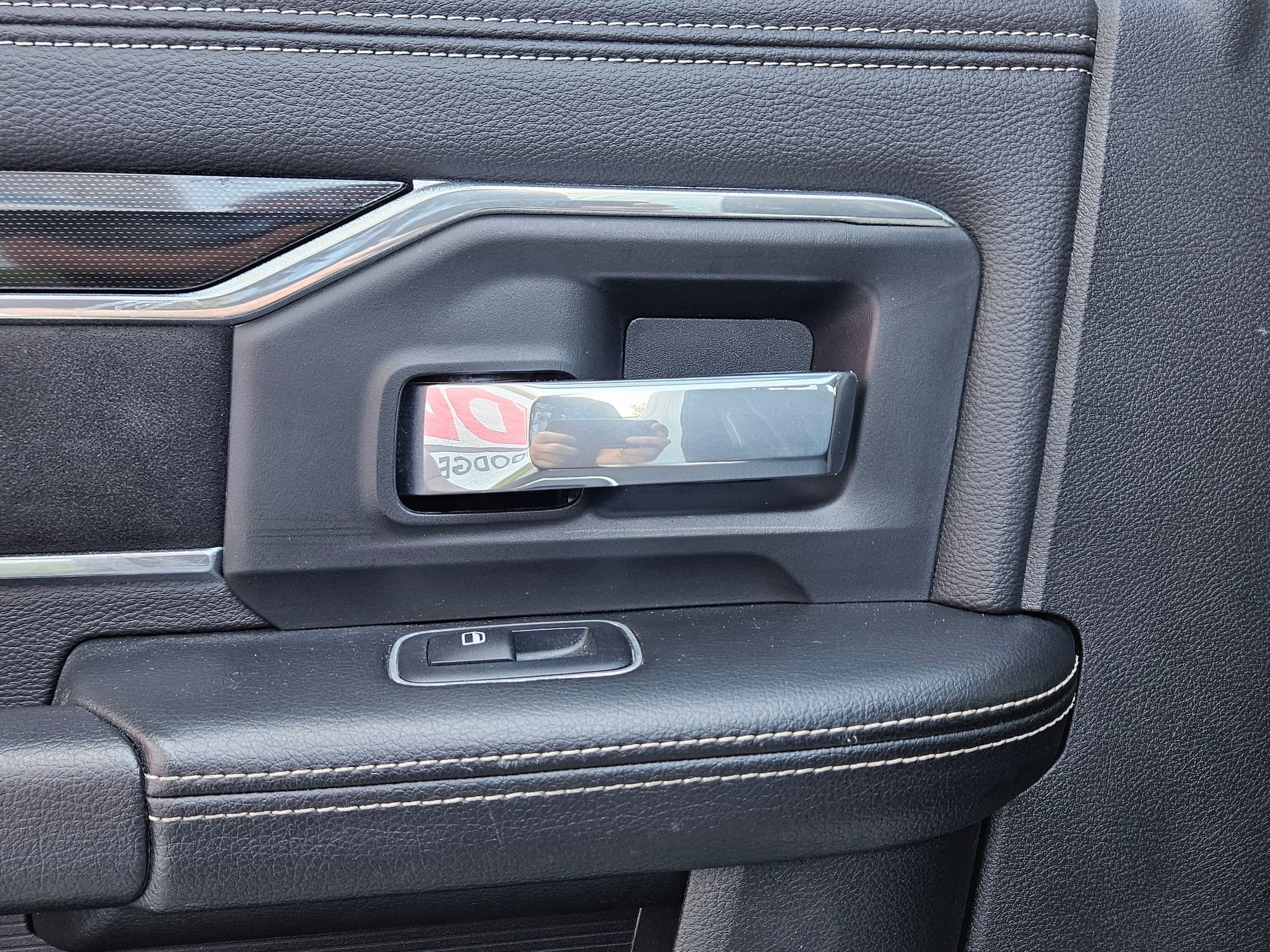2022 Ram 2500 Laramie photo 22