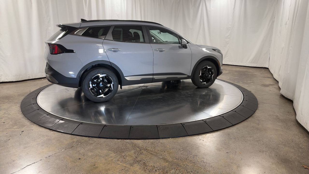 2026 Kia Sportage Hybrid EX photo 2