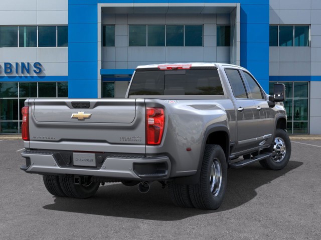 2025 Chevrolet Silverado 3500HD High Country photo 4