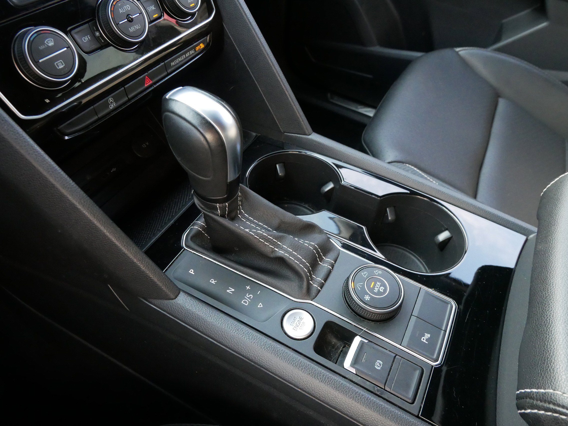 2022 Volkswagen Atlas Cross Sport SE Technology photo 21