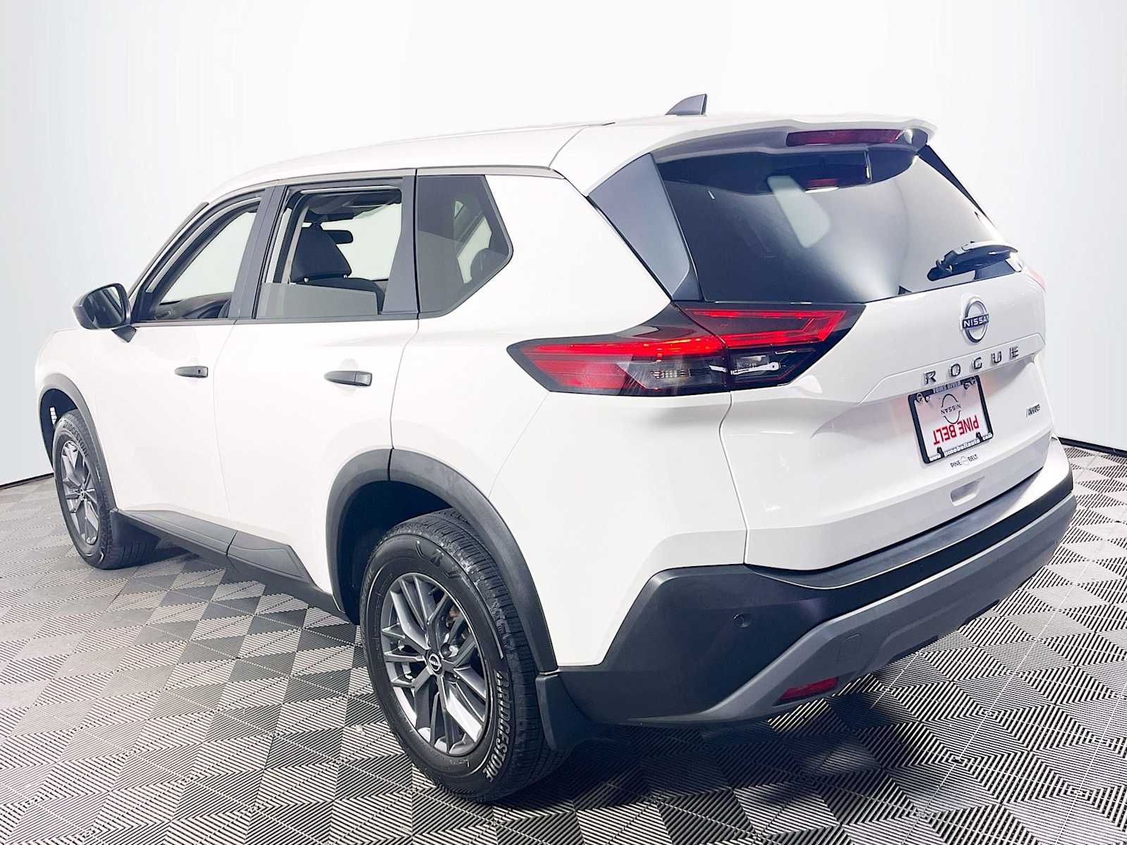 2023 Nissan Rogue S photo 4