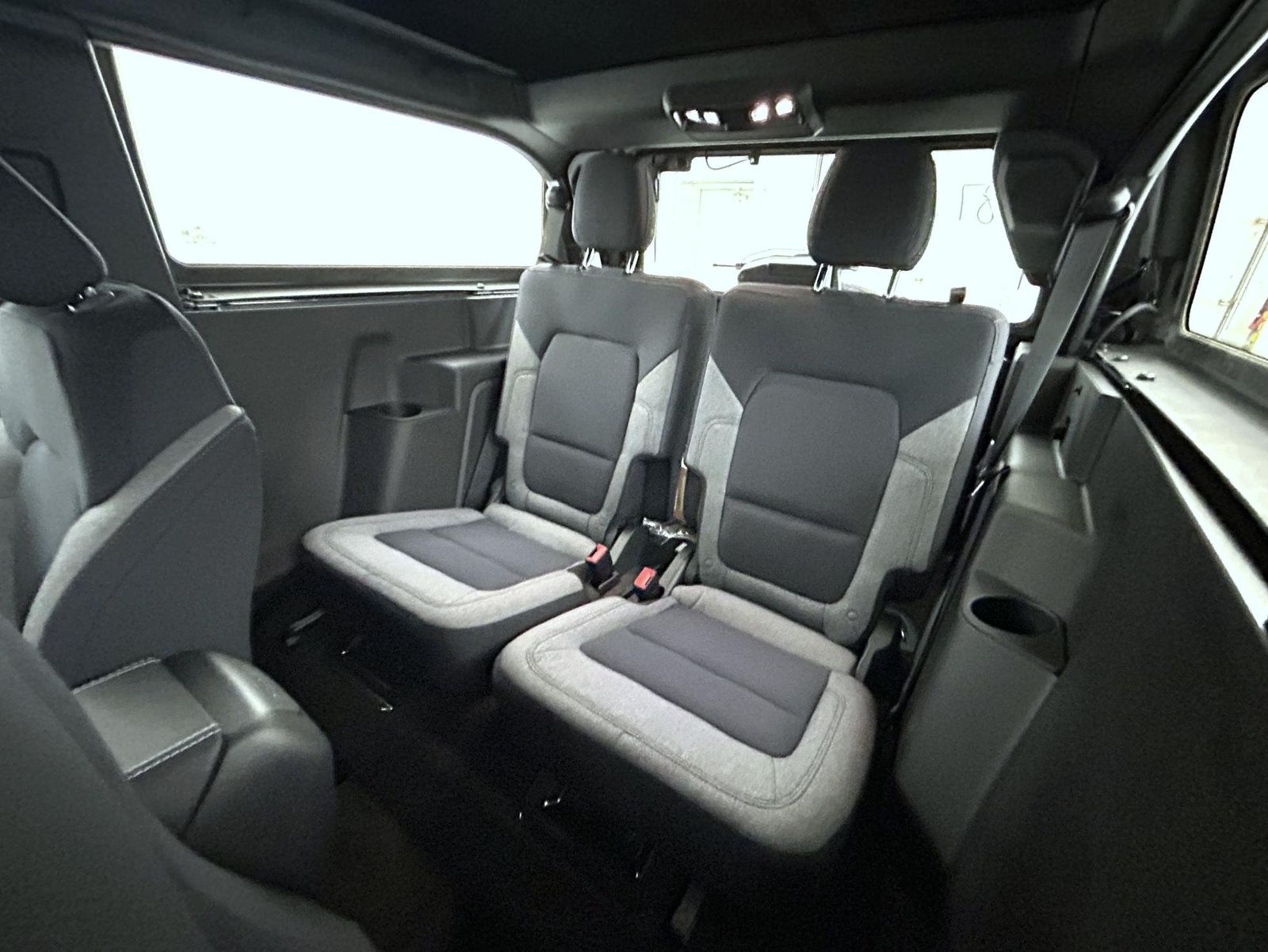 2025 Ford Bronco Base photo 18