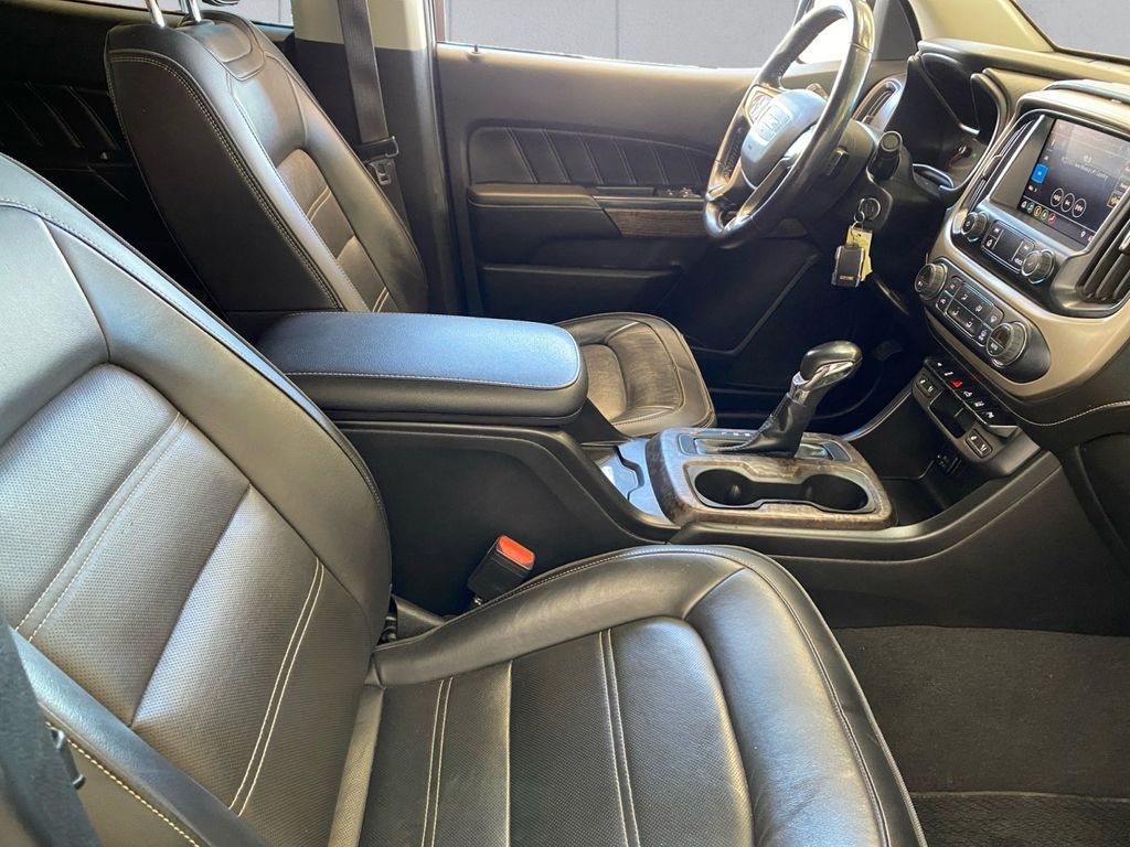 2022 Gmc Canyon Denali photo 13