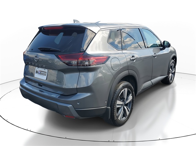 2024 Nissan Rogue SL photo 3