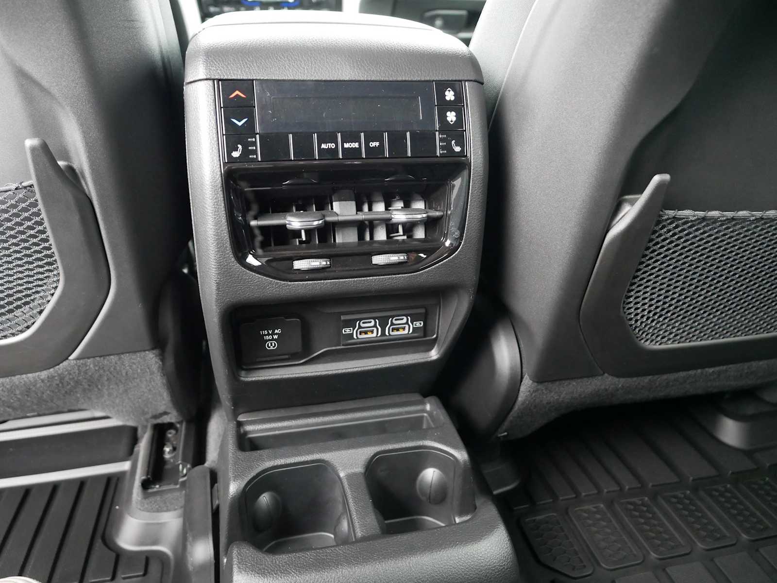 2023 Jeep Grand Cherokee Limited photo 18