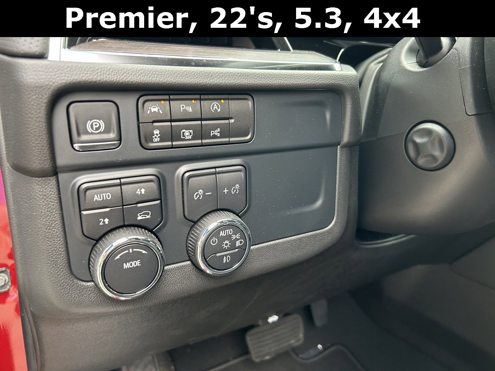2025 Chevrolet Suburban Premier photo 13