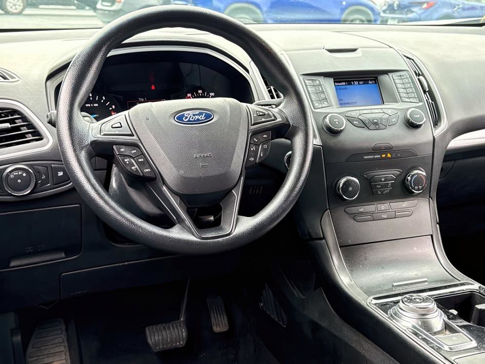 2019 Ford Edge SE photo 11