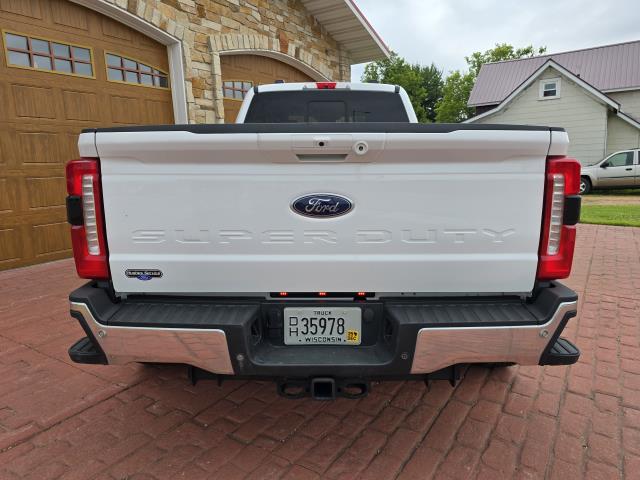 2023 Ford F-350 Lariat photo 4