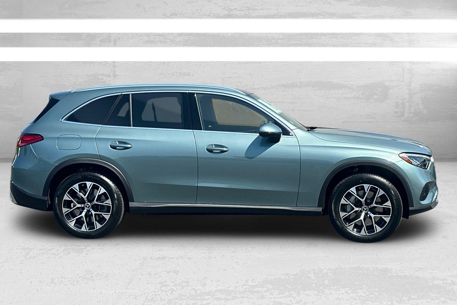 2026 Mercedes Benz GLC 350e 4MATIC photo 2