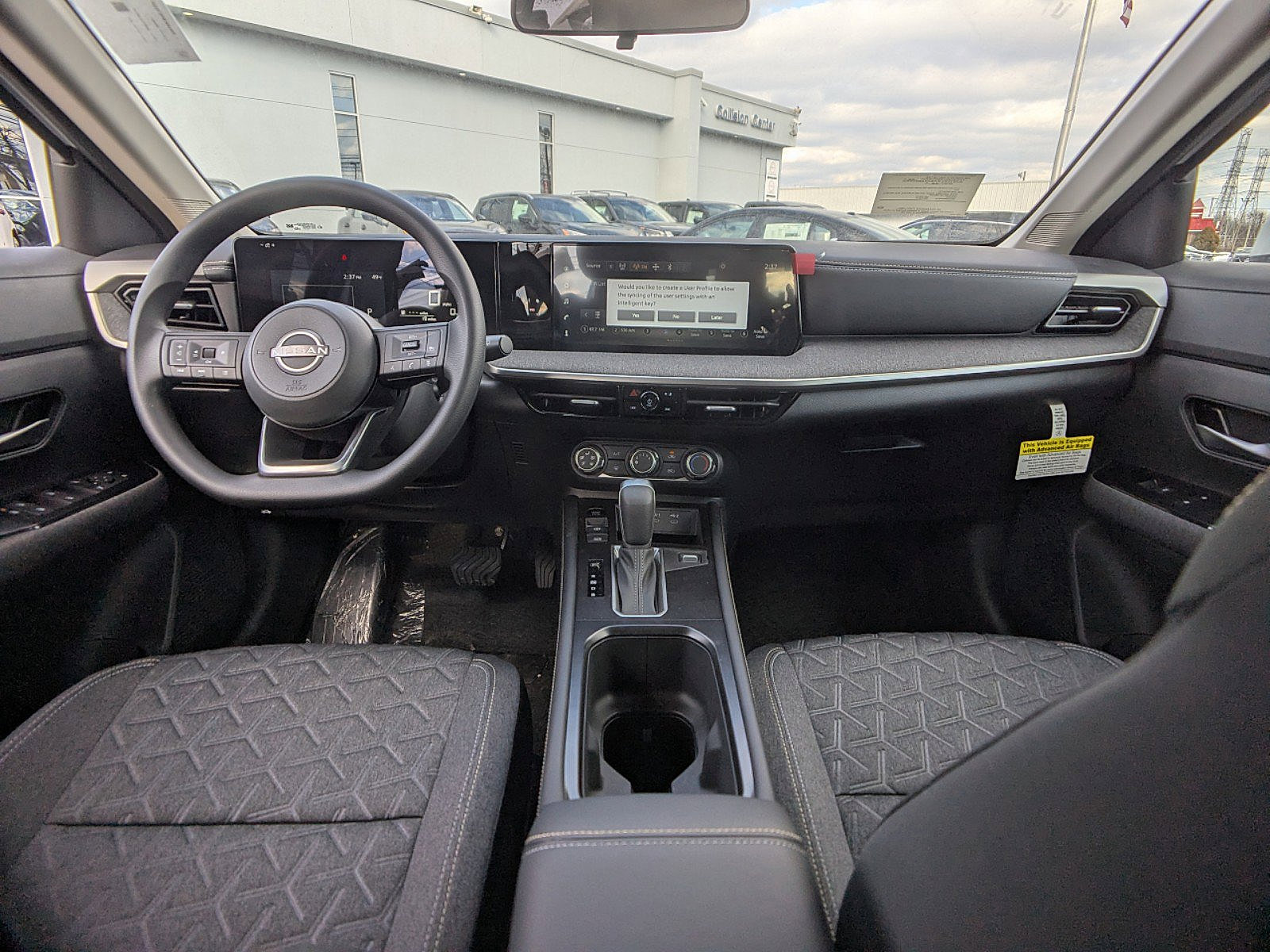 2025 Nissan Kicks SV photo 4