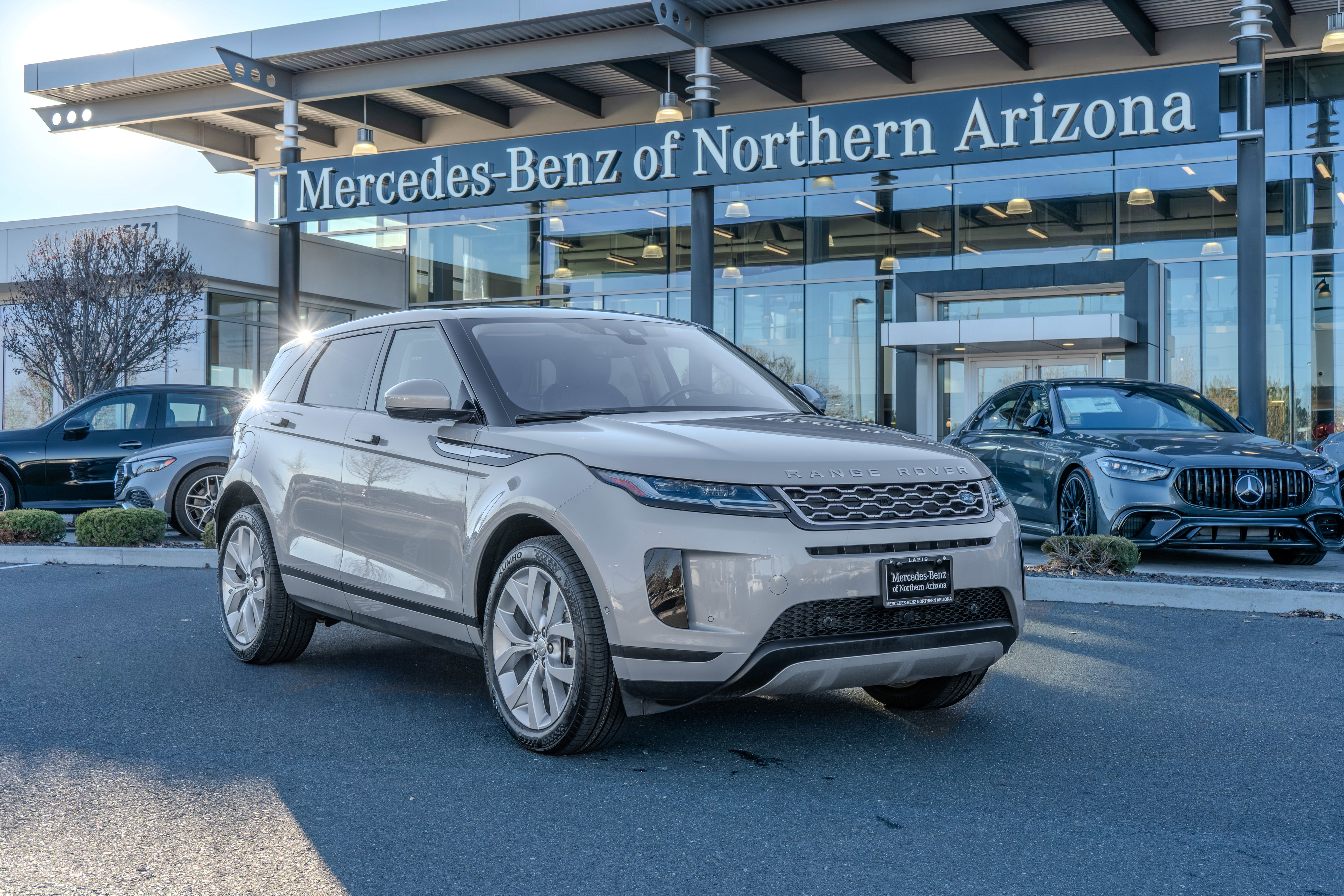 2020 Land Rover Range Rover Evoque SE's photo