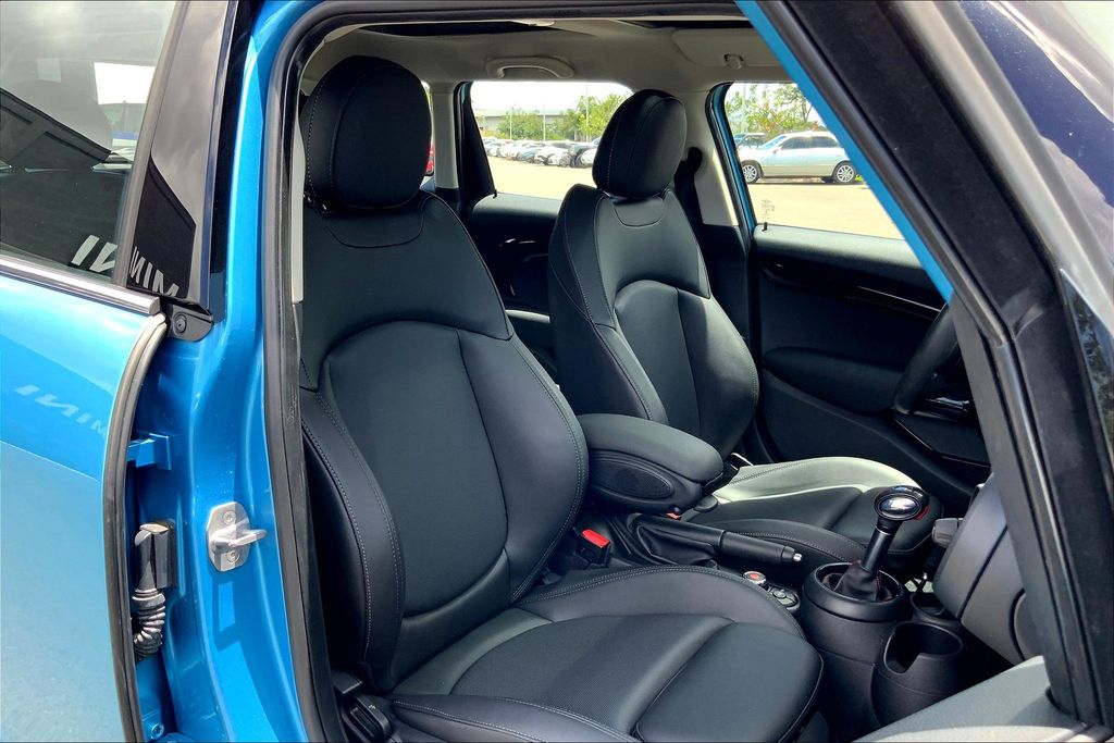 Image 7 of Pre-Owned 2019 MINI Cooper S Signature