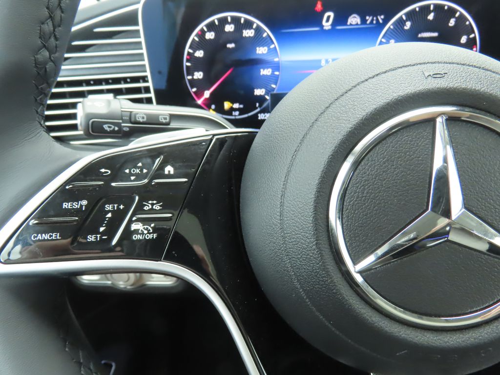 2026 Mercedes Benz GLS 450 4MATIC photo 10