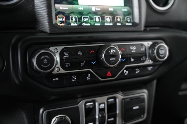 2018 Jeep Wrangler Unlimited Sahara photo 9