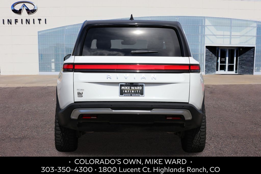 2024 Rivian R1S Adventure photo 4