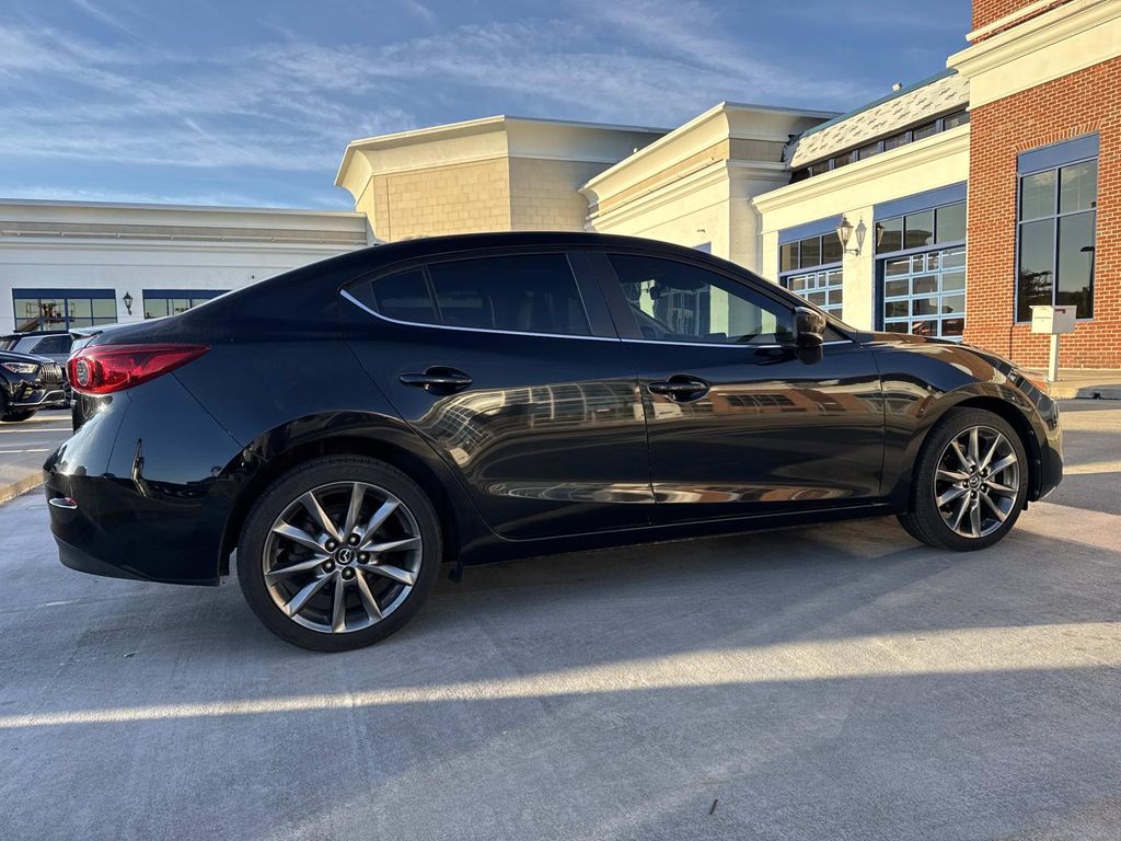 2018 Mazda Mazda3 Touring photo 2