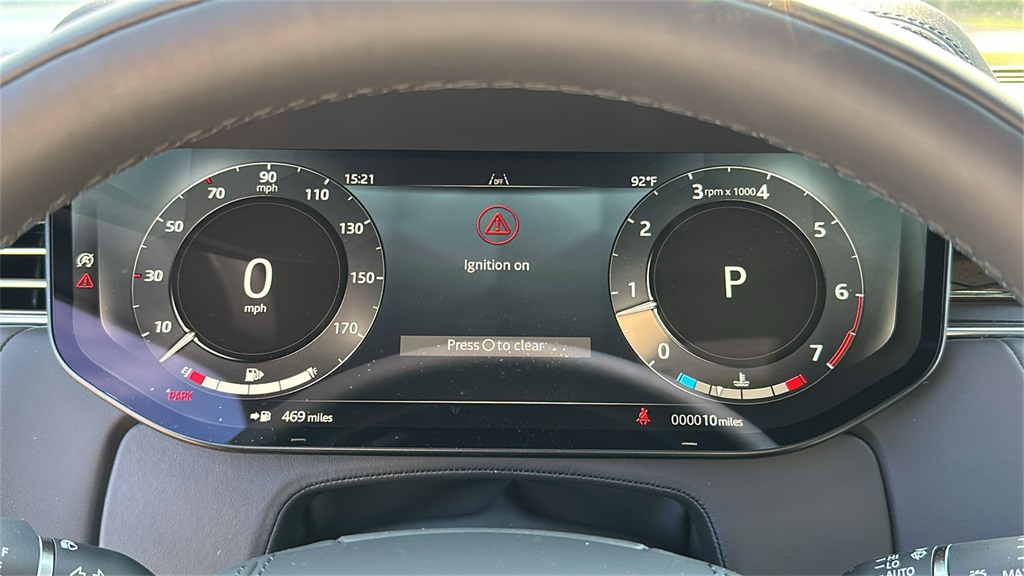 2025 Land Rover Range Rover SE photo 15