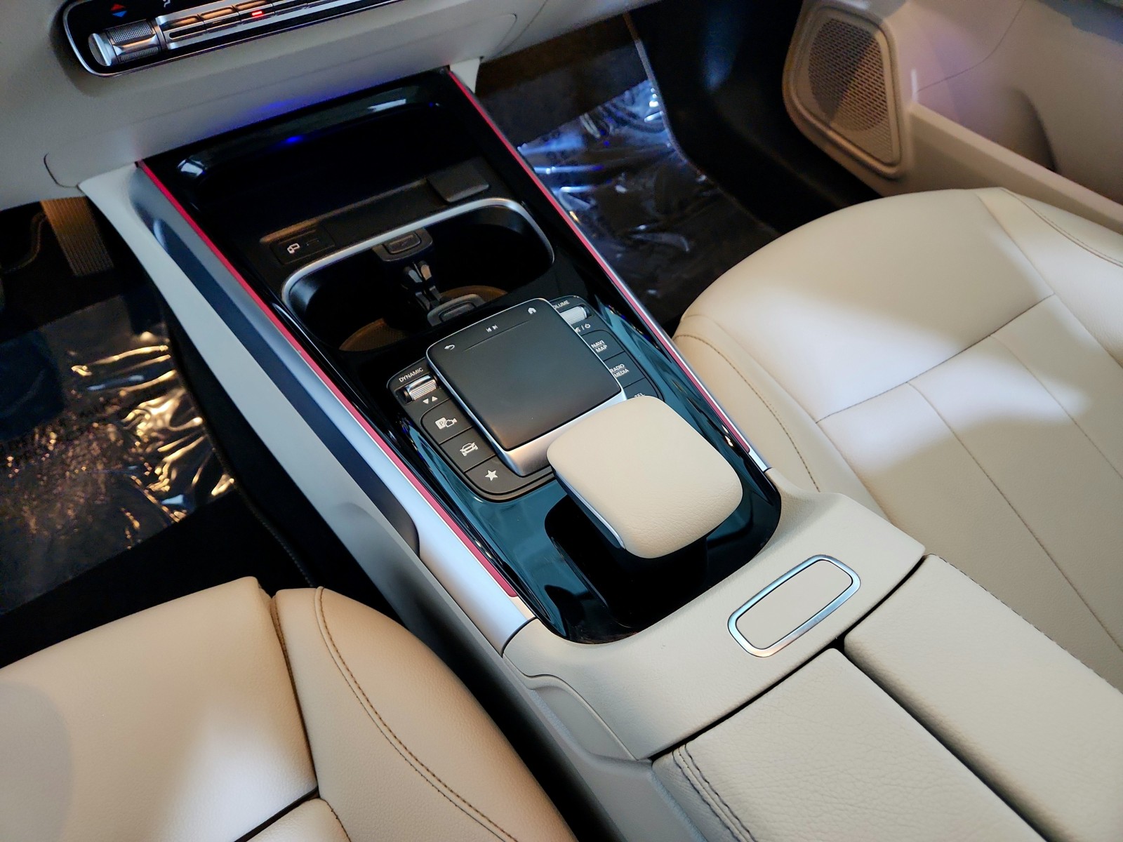 2022 Mercedes Benz GLB 250 photo 24