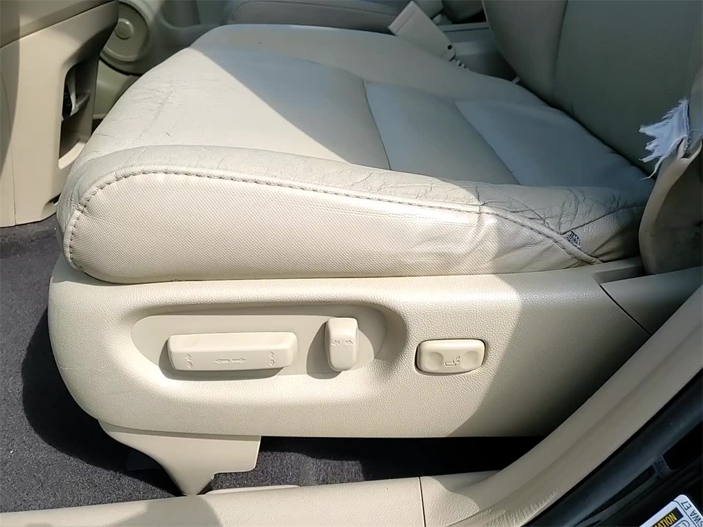 2010 Honda CR-V EX-L photo 23