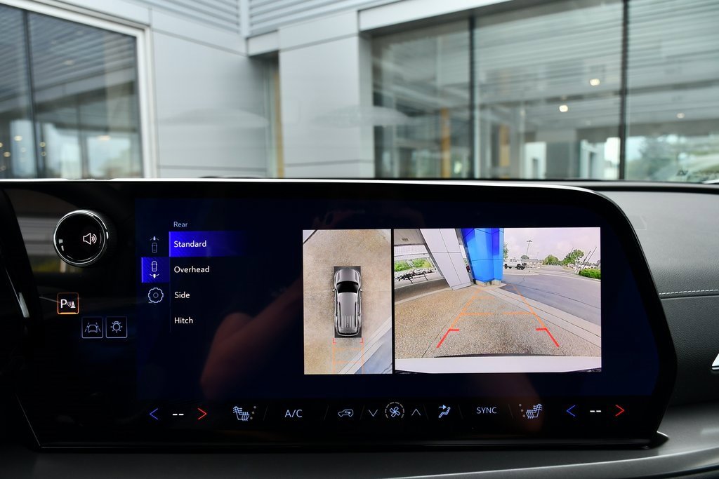 2026 Chevrolet Traverse photo 17