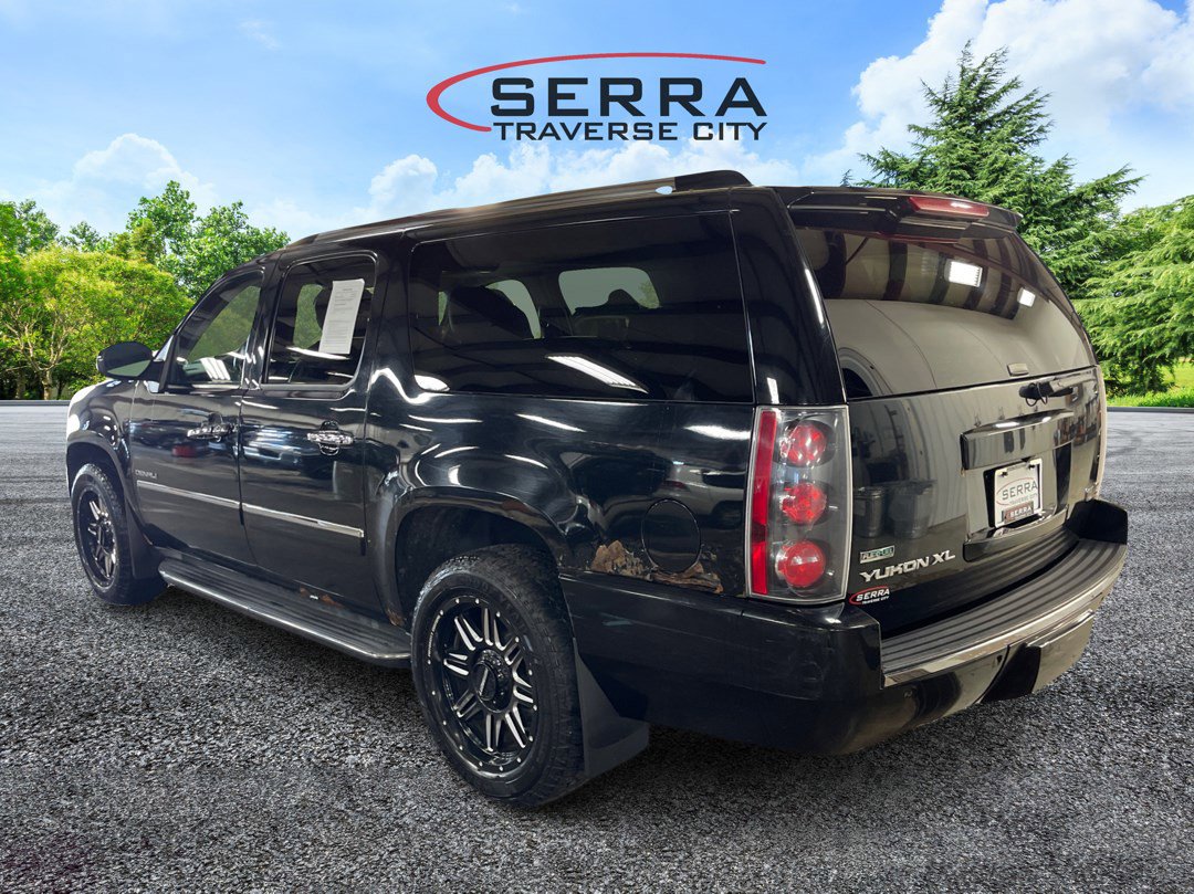 2011 Gmc Yukon XL Denali photo 7