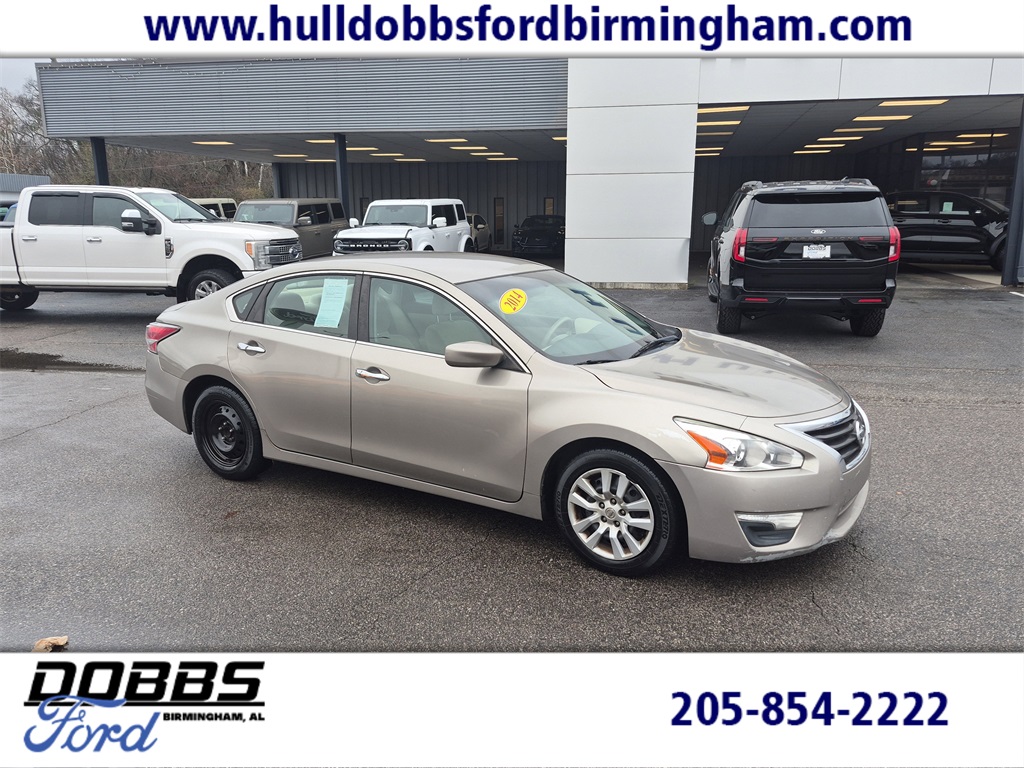 2014 Nissan Altima S's photo