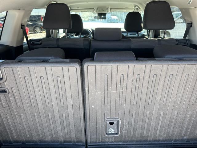 2024 Toyota Highlander LE photo 14