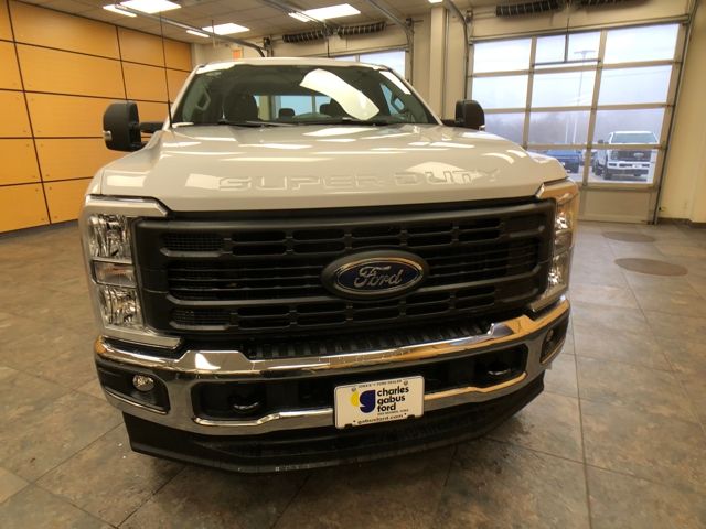 2026 Ford F-350 XL photo 3