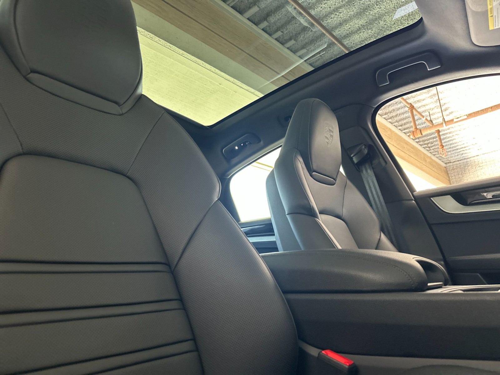 2025 Porsche Cayenne S photo 14