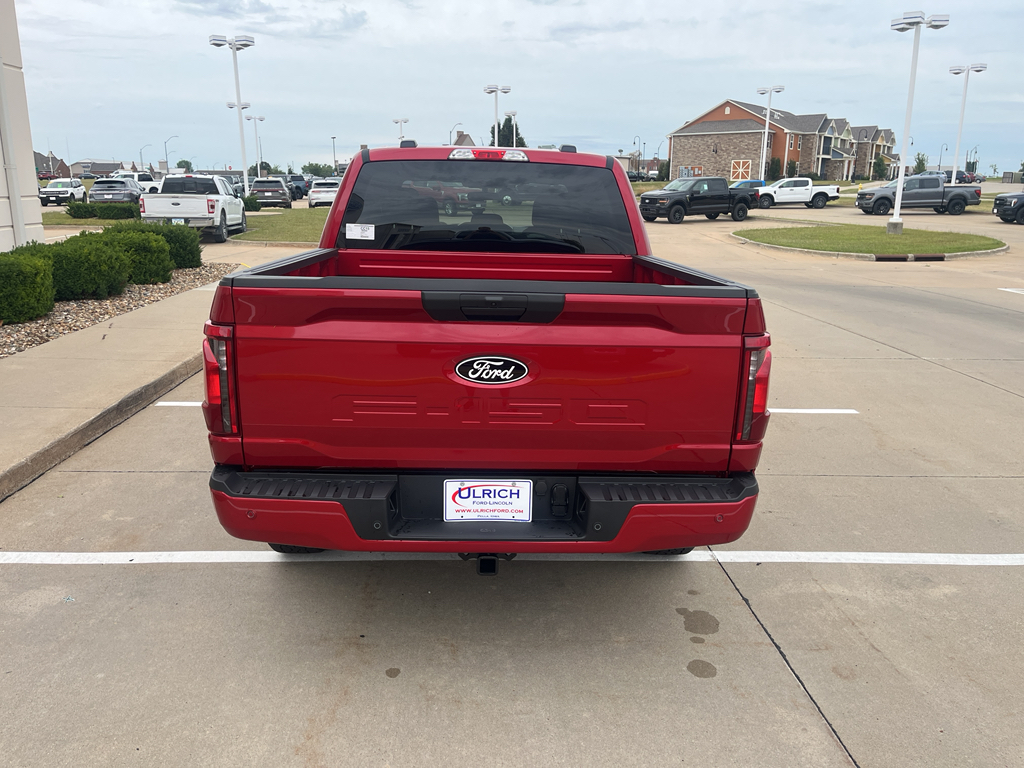 2025 Ford F-150 XLT photo 5