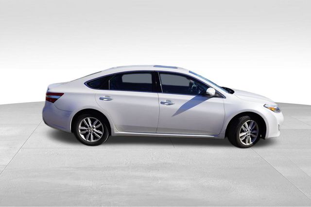 2014 Toyota Avalon XLE Premium photo 2