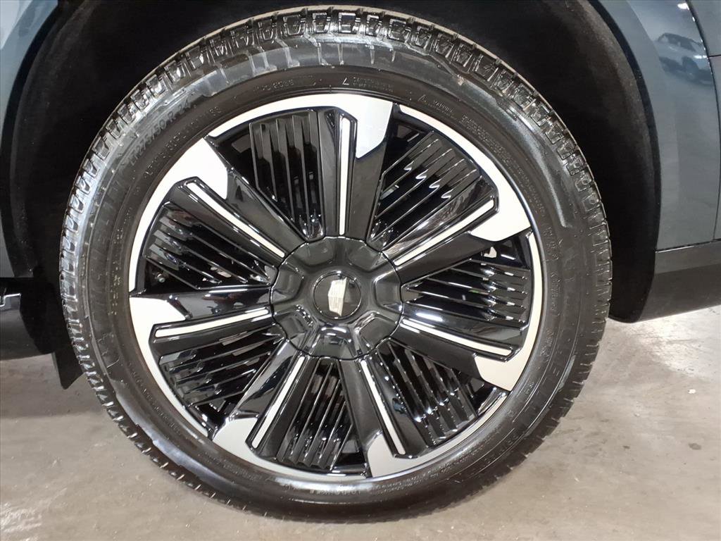 2026 Cadillac Escalade IQ Premium Sport photo 4