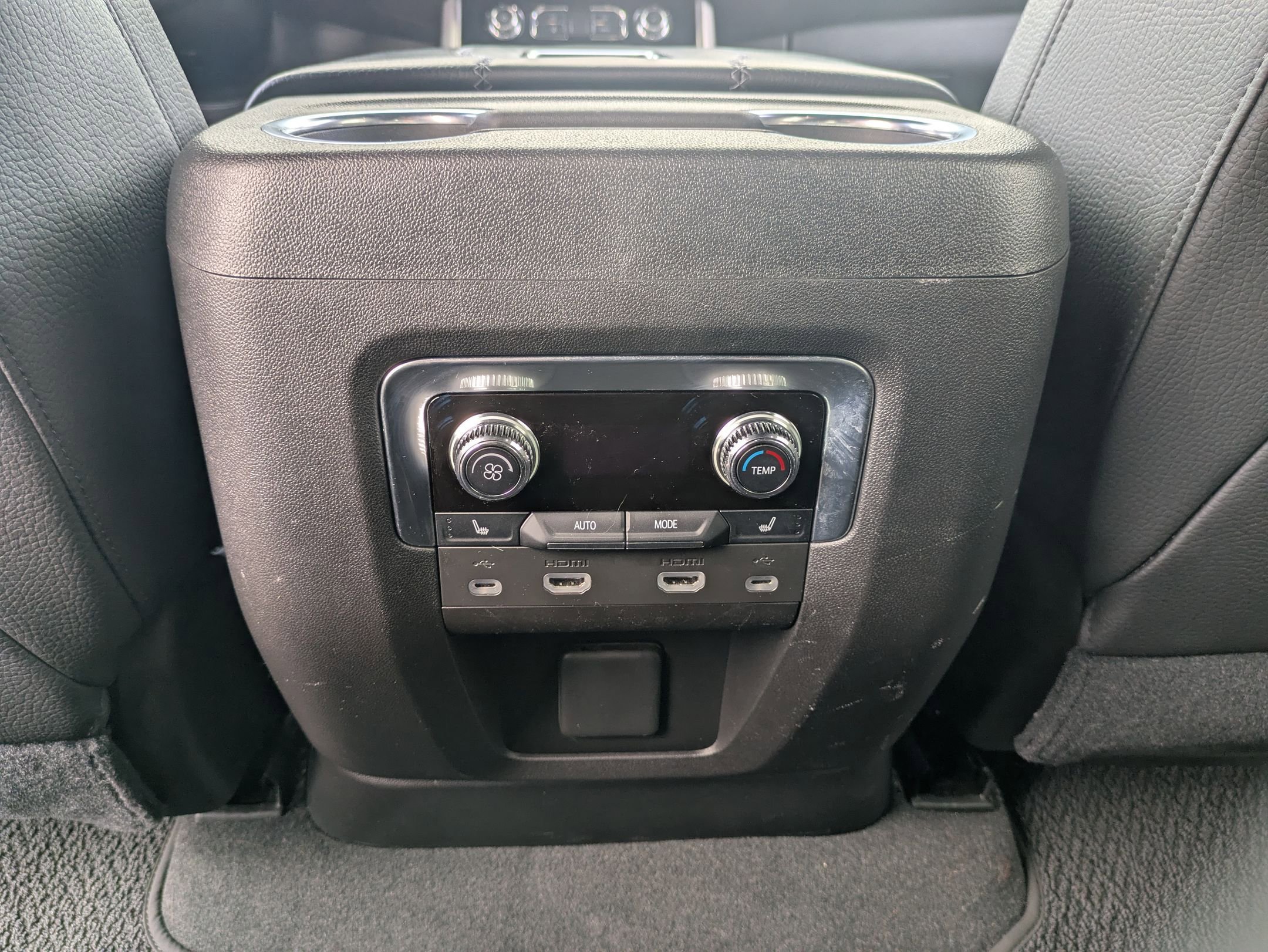 2021 Gmc Yukon Denali photo 7