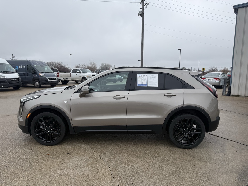 2023 Cadillac XT4 Sport photo 4