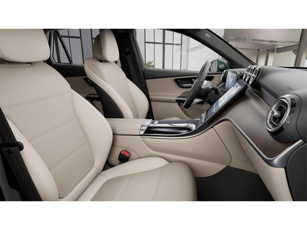 2026 Mercedes Benz GLC 300 4MATIC photo 4