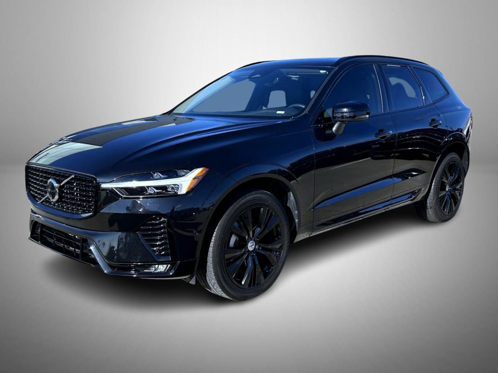 2024 Volvo XC60 Plus's photo