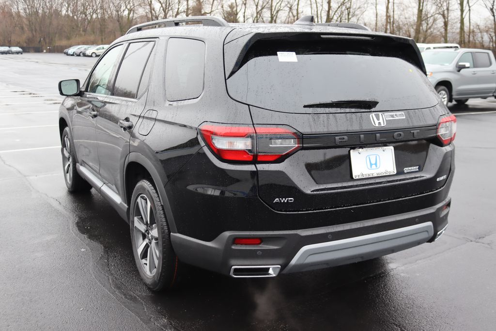 2025 Honda Pilot Elite photo 2