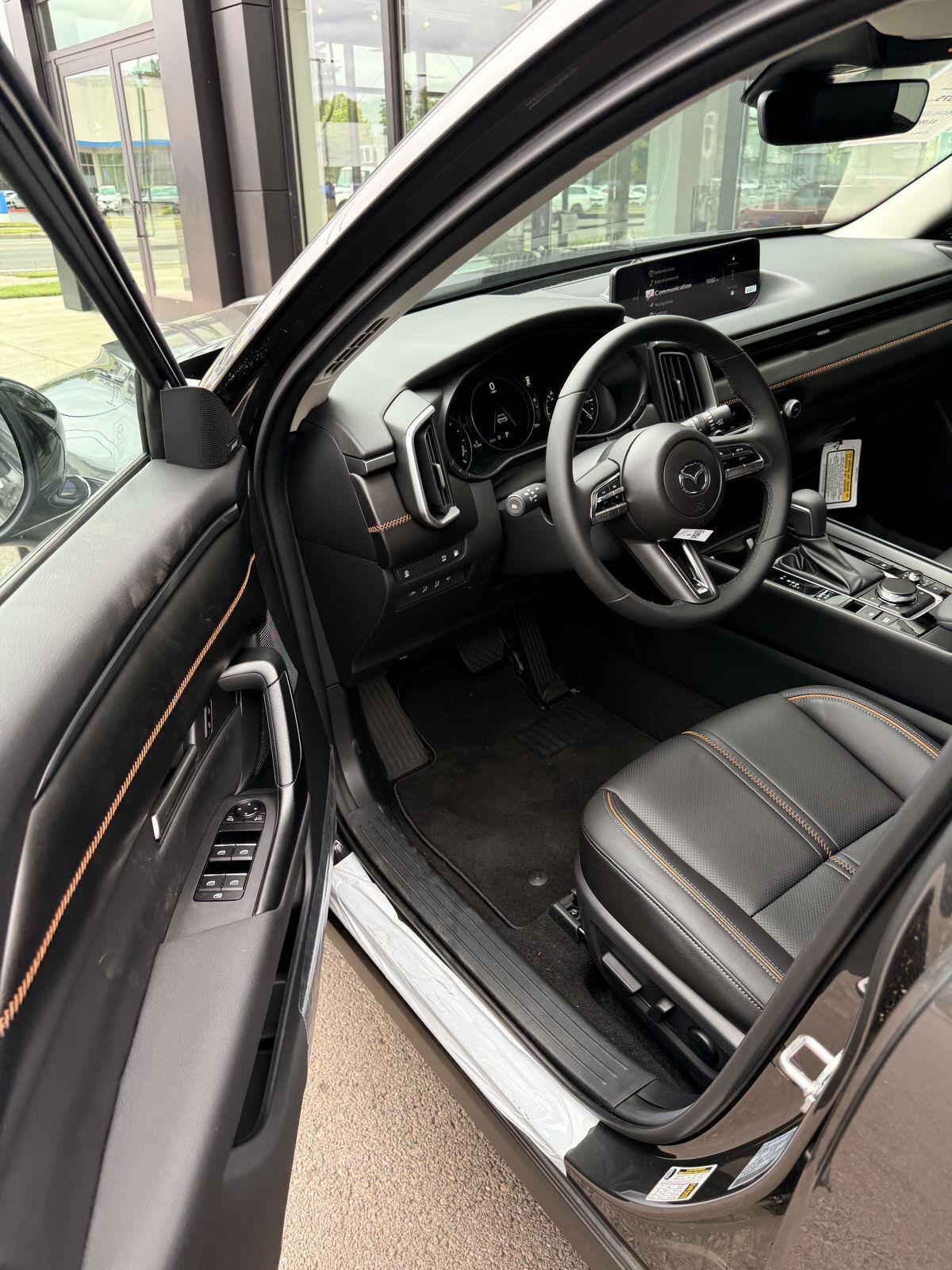 2025 Mazda CX-50 Premium photo 4