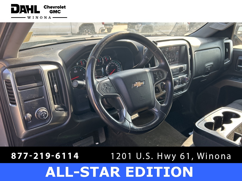 2017 Chevrolet Silverado 1500 LT photo 2