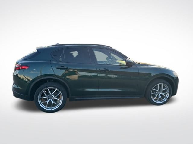 2018 Alfa Romeo Stelvio Ti photo 10