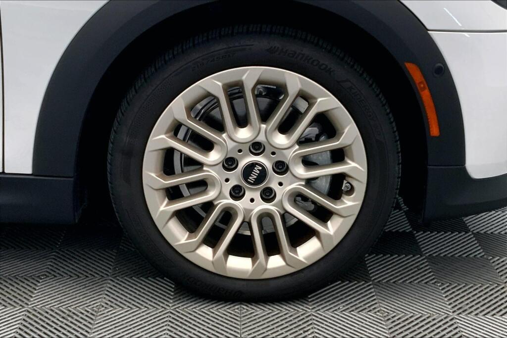 2025 Mini Cooper 2 Door Hardtop S photo 3