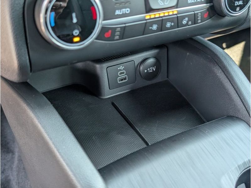 2025 Ford Escape ST-Line Sport photo 9